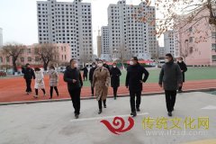 平邑县政协到街道二小开展走访慰问活动