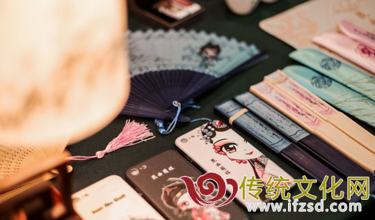 【领航新征程】昆曲传承有萌娃 卡通形象让孩子领悟昆曲之美