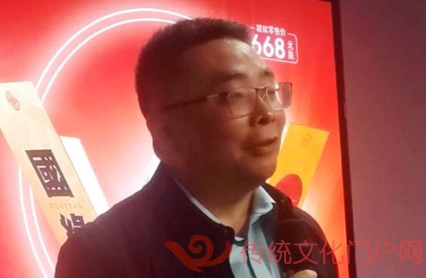 左大伟.jpg